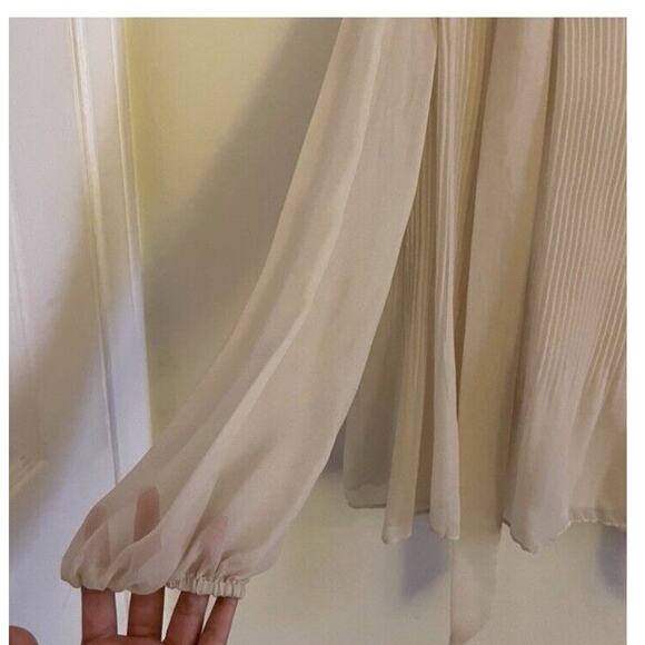 Nanette Lepore Top Women's Medium Cream Pleated Blouse Tie Long Sleeve Sheer - Picture 4 of 6